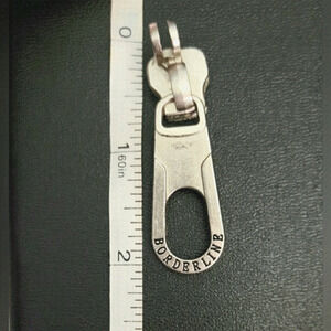Quality  borderline zipper